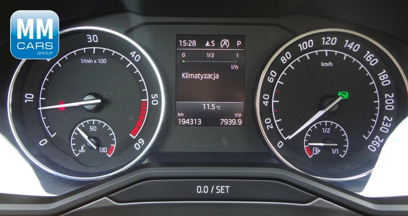 Skoda Superb cena 76850 przebieg: 194300, rok produkcji 2019 z Sandomierz małe 191